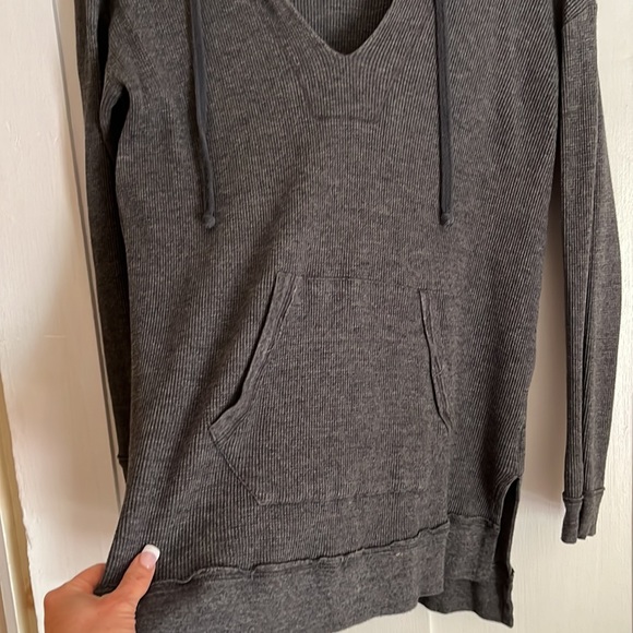 Splendid V Neck Hoodie - Picture 3 of 4